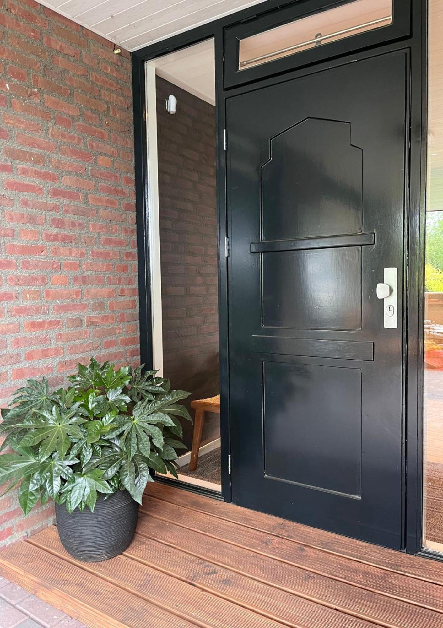 Uilzicht Hotel Velden Bagian luar foto